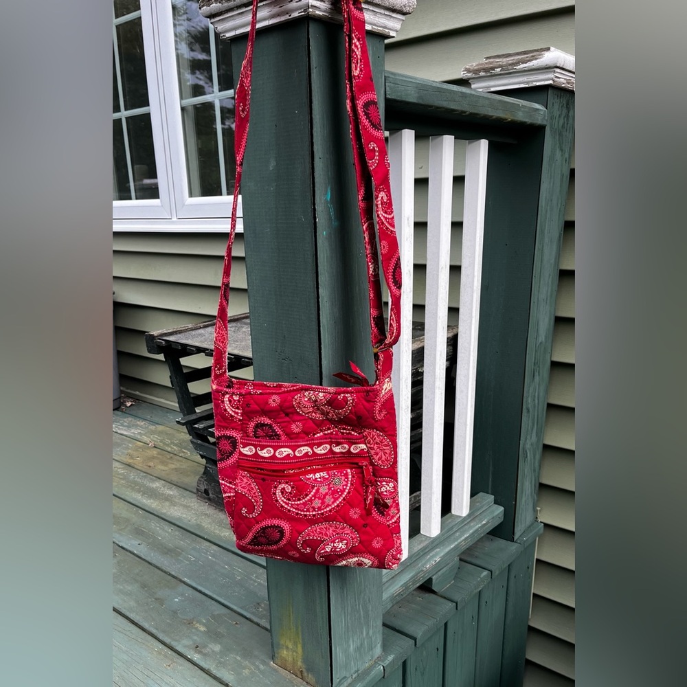 BUNDLE AND SAVE Red crossbody quilted Vera Bradley bag